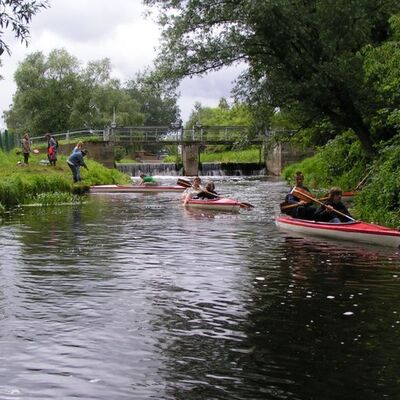 Bild vergr&ouml;&szlig;ern: Kanufahrt auf der Biese
