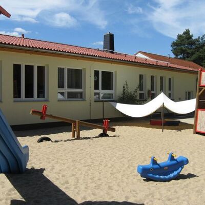 Bild vergr&ouml;&szlig;ern: Kita "Zwergenland" Rossau Geb�ude